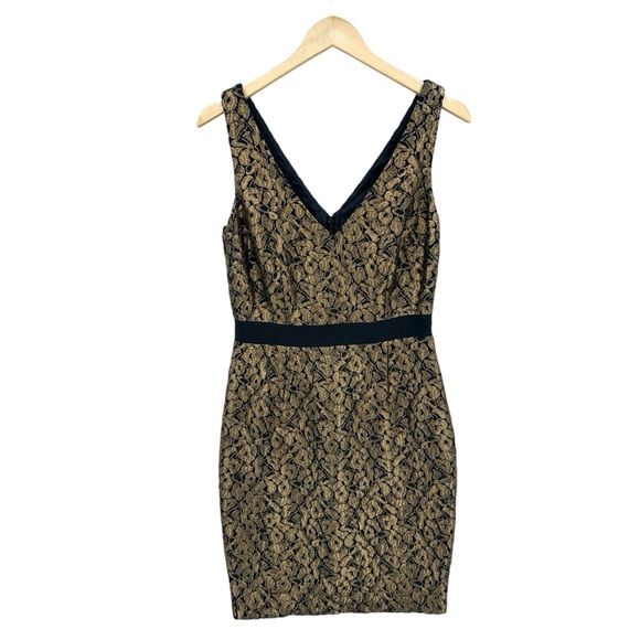 Trina Turk Dresses & Skirts - TRINA TURK Dress Brocade Lace Lined V-Neck Sleeveless Sheath Gold Black